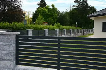 Bild von einem Zaunsystem aus Aluminium